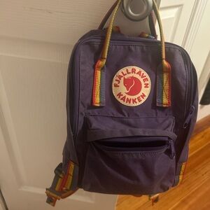 Mini Kanken purple backpack with rainbow straps